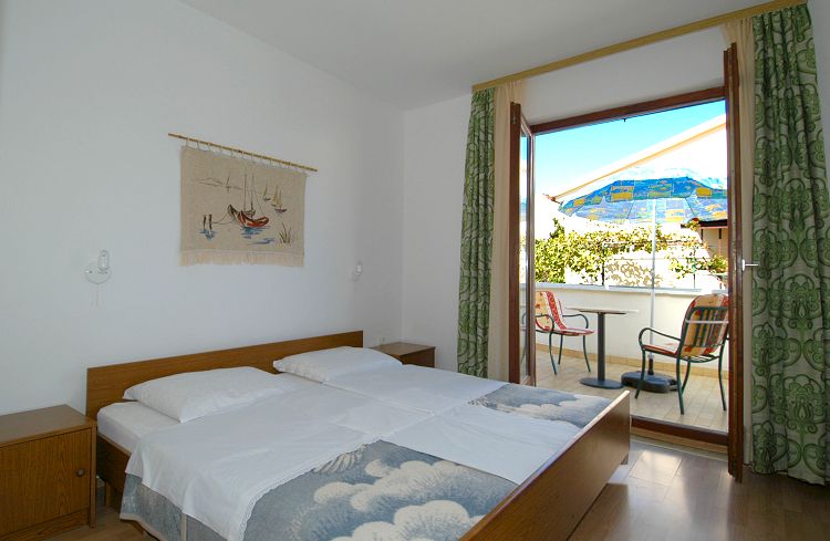 DZ*** (14 mq), K�hlschrank, DU/WC, Terasse West, Meerblick, - 1. Stock Pension Theinmer  Mali Losinj