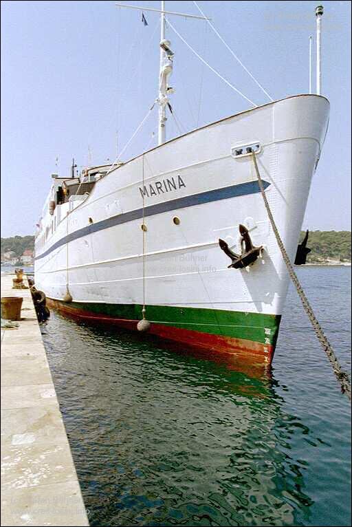 Motorschiff und F�hre Marina